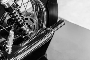 ピカピカに光るマフラーを見ると嬉しくなります